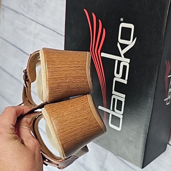 EUC Dansko sz 39 sandals- Sela Gecko Brandy - Picture 4 of 7